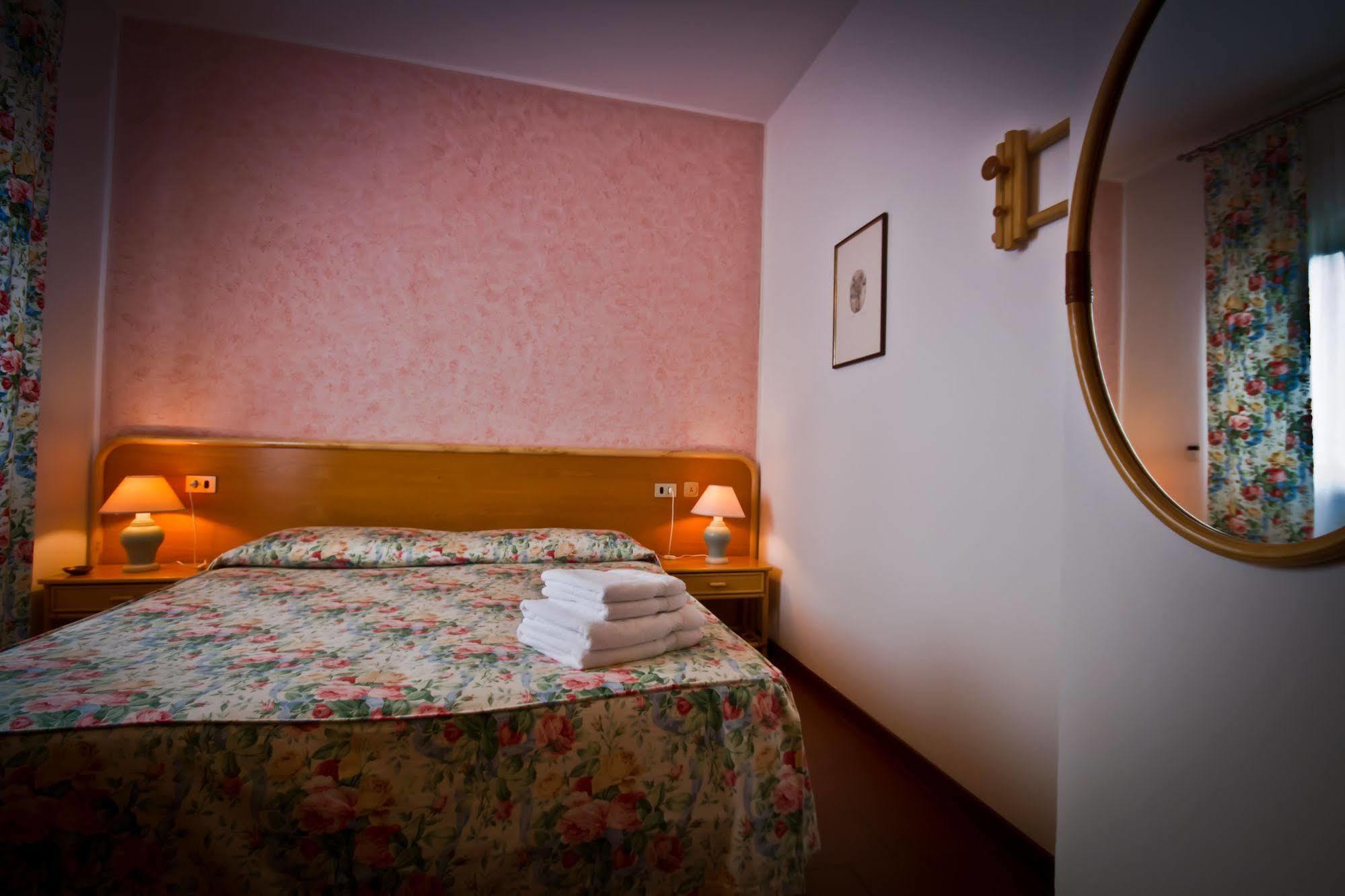 Aparthotel Phoenix